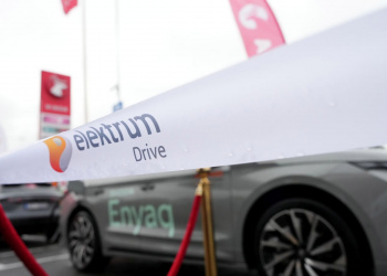 Elektrum un VIADA atklāj jaunu elektroauto uzlādes tīklu Latvijā